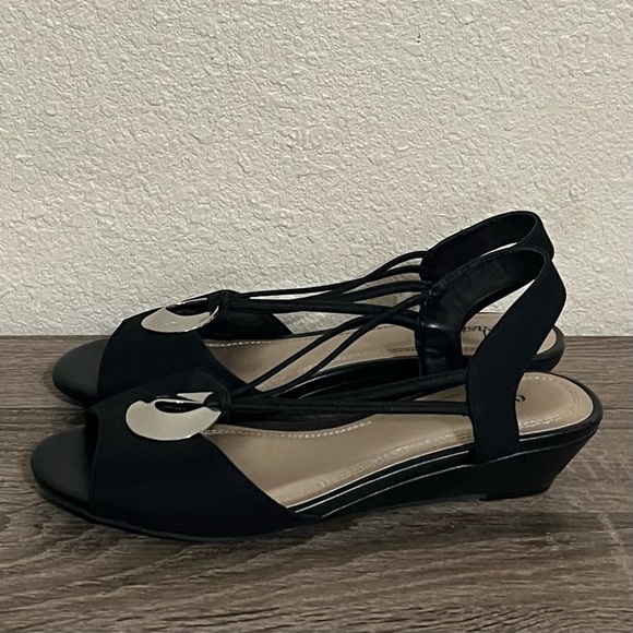 East 5th Ravena Black Wedge Sandals - Picture 7 of 12
